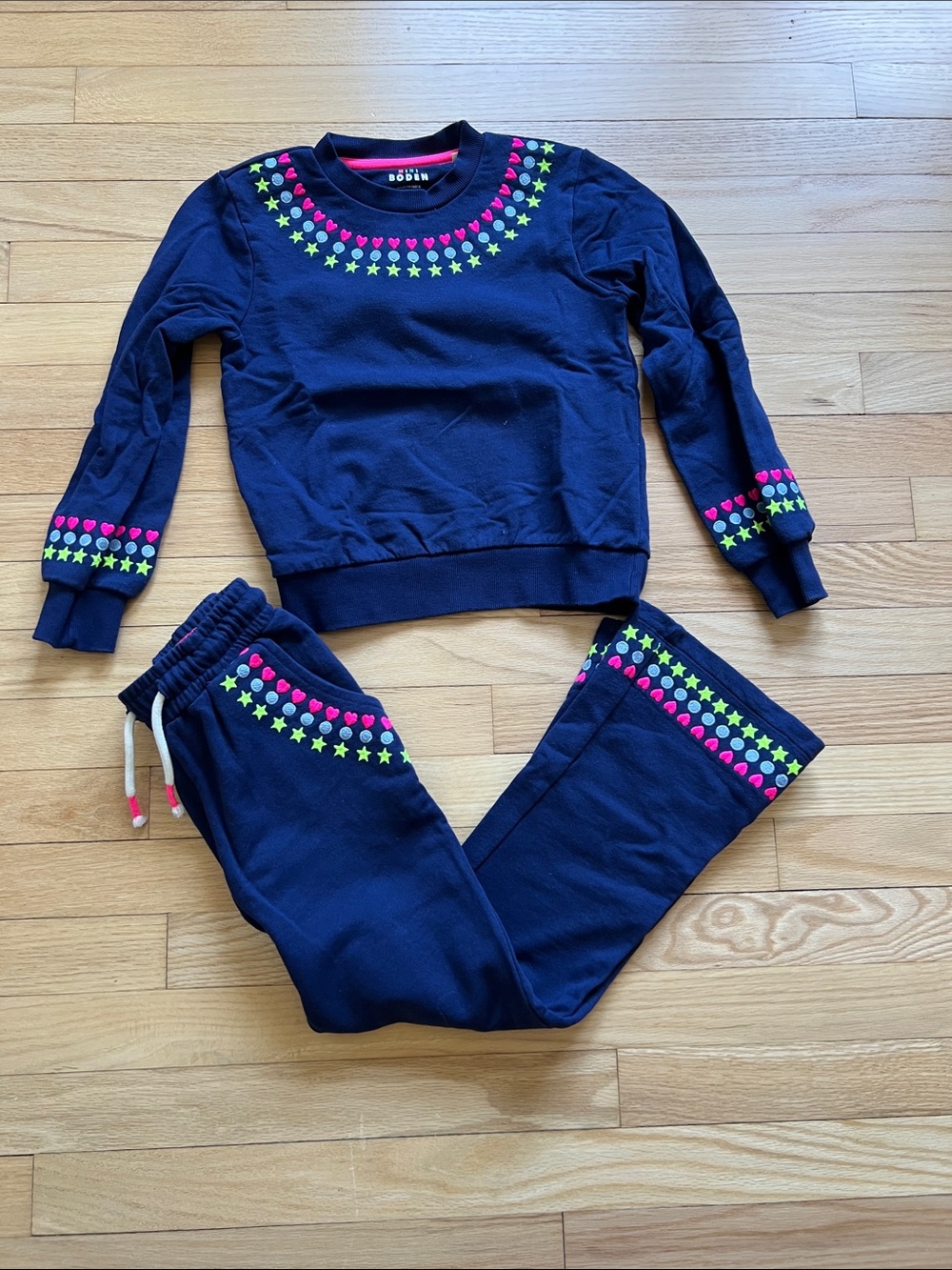 Mini Boden Navy Sweat set with Pink Heart & Neon Green Star Accents 7-8